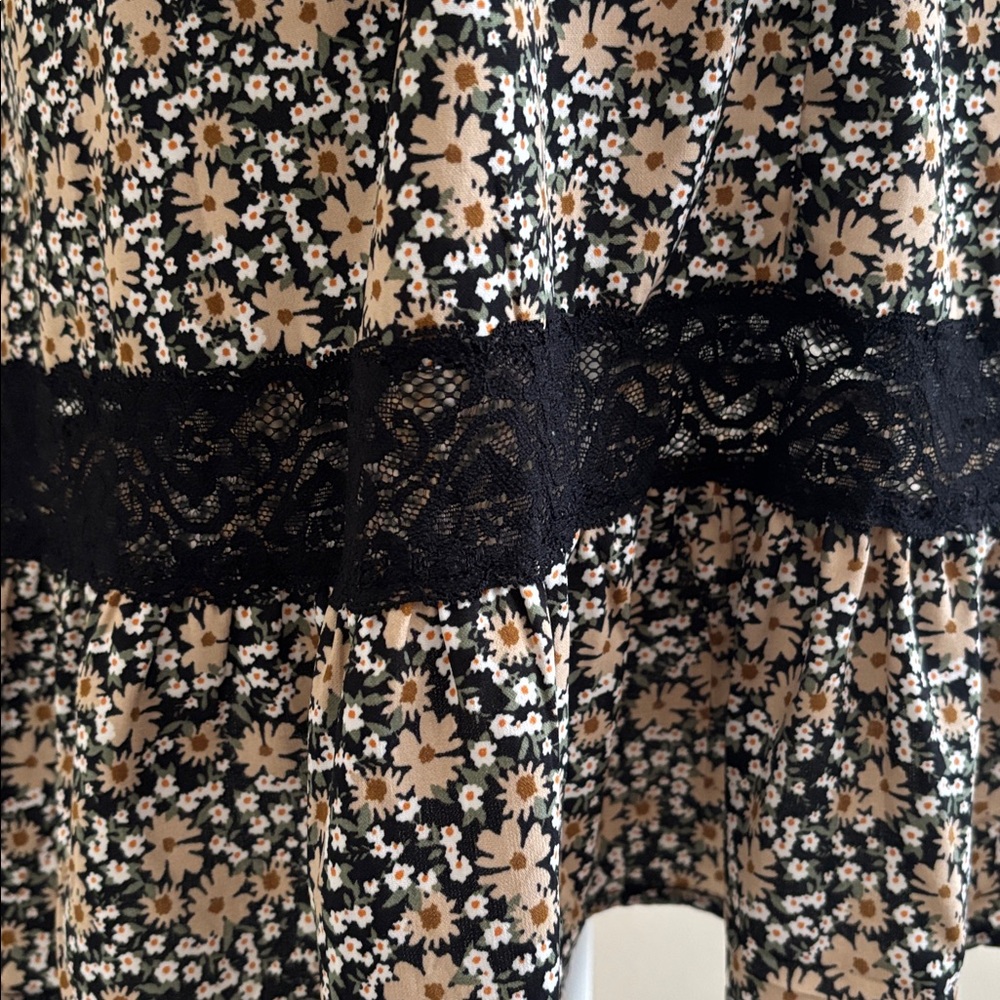 Floral Short Sleeve Floral Dress - Picture 7 of 12